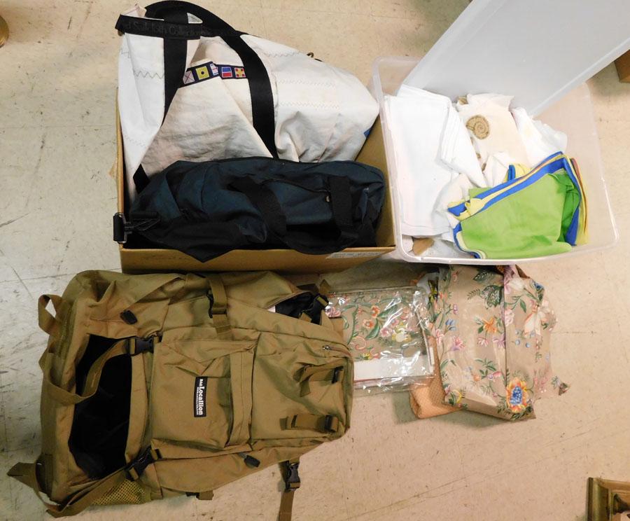 Lot of Linens & Bags: Lot of Linens & Bags.