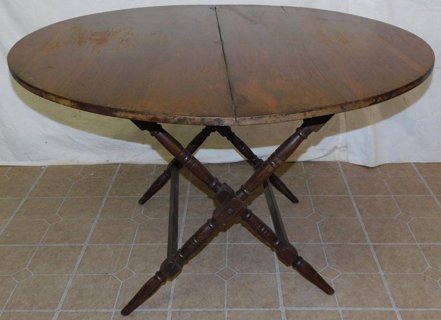 Walnut Coaching Table (1 of 3)