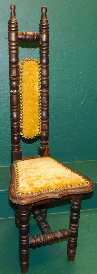 Diminutive Pine Spool Turned Chair (1 of 4)