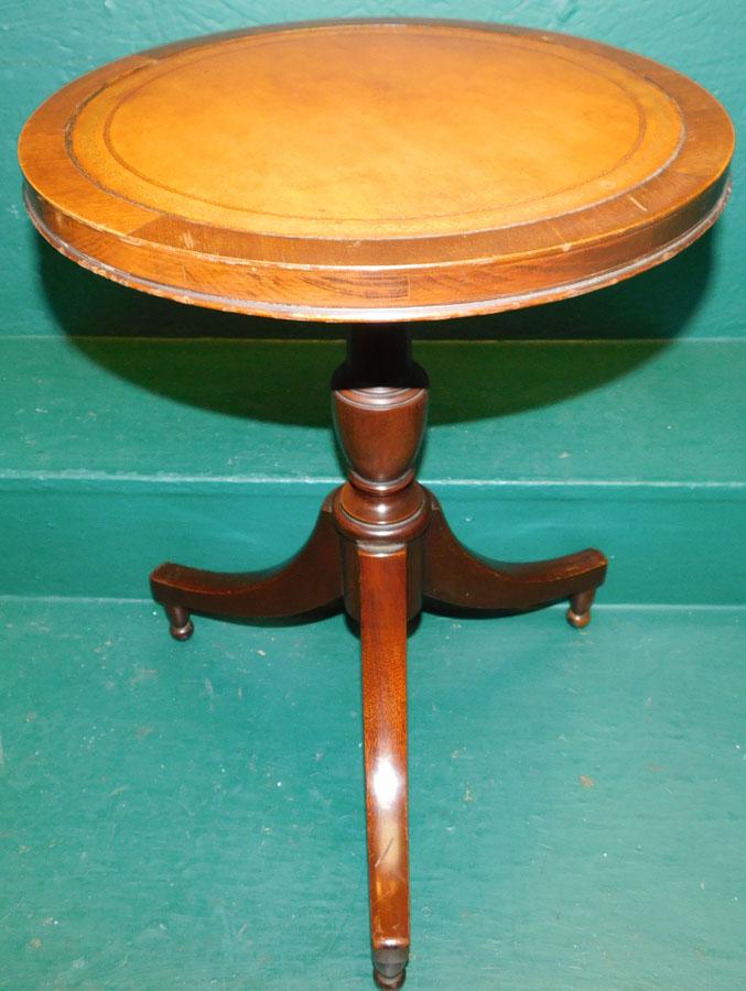 Mahogany Tooled LT Whiskey Stand By Colony Tables (1 of 4)