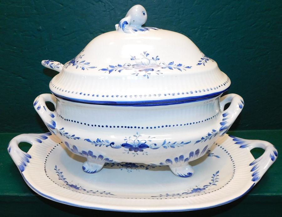 Blue & White Tureen & Under Tray: Blue & White Tureen & Under Tray. 20" W 11 1/2" D 11" H