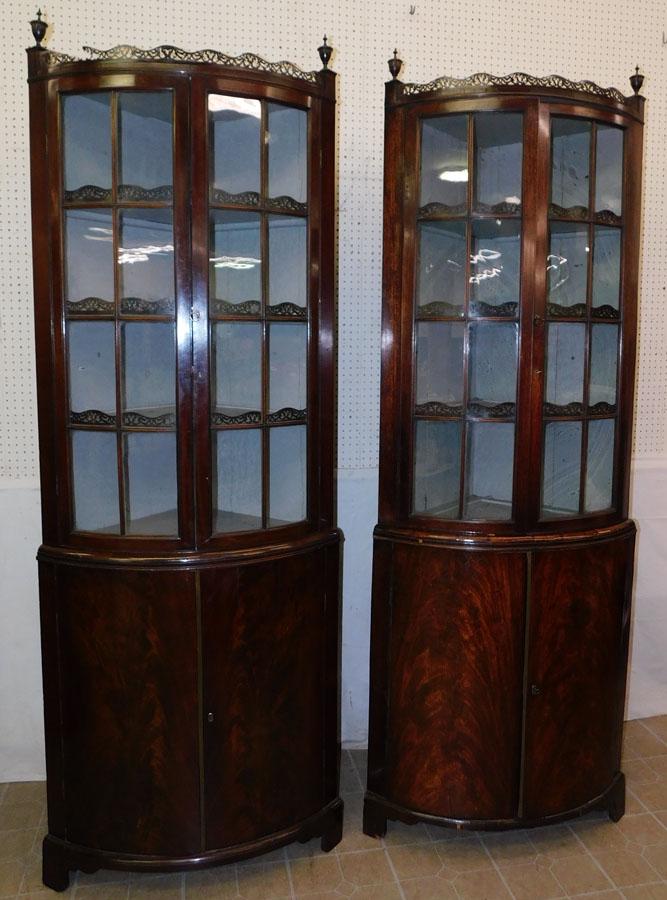 Pr 19th C English Mahog Bow Front Corner Cabinets (1 of 7)