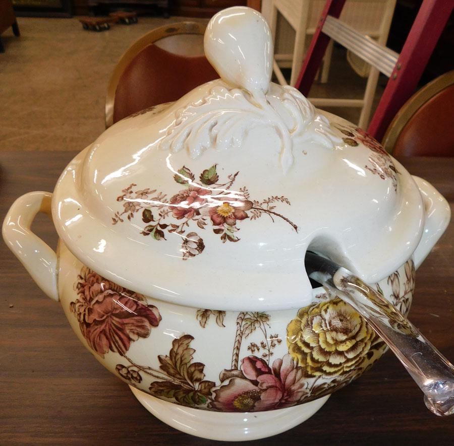 Porcelain Tureen W/ Glass Ladle - Staff. England: Porcelain Tureen W/ Glass Ladle - Staffordshire England. 9 1/2" H