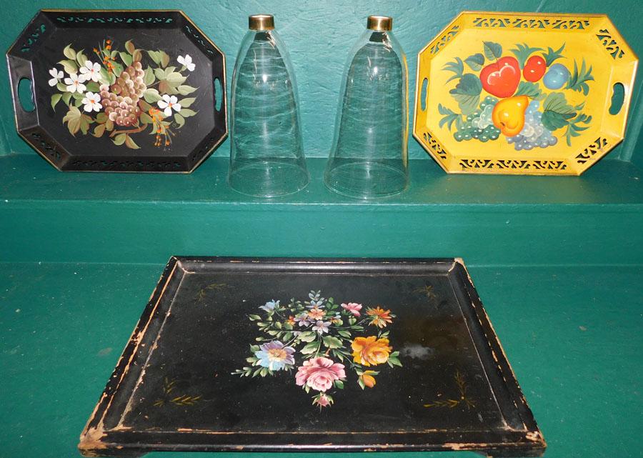 2 Tole Paint Decorated Trays & Pr Glass Shades (1 of 5)
