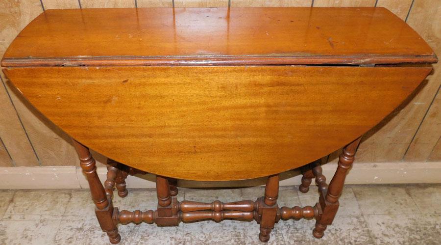 Antique Mahogany Drop Leaf Gate Leg Table (1 of 4)