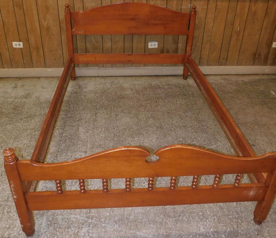 Maple Full Size Bed (1 of 2)