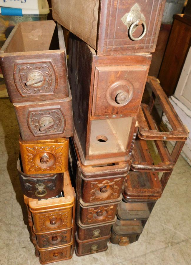 Lot Of Oak Sewing Machine Drawers (1 of 2)