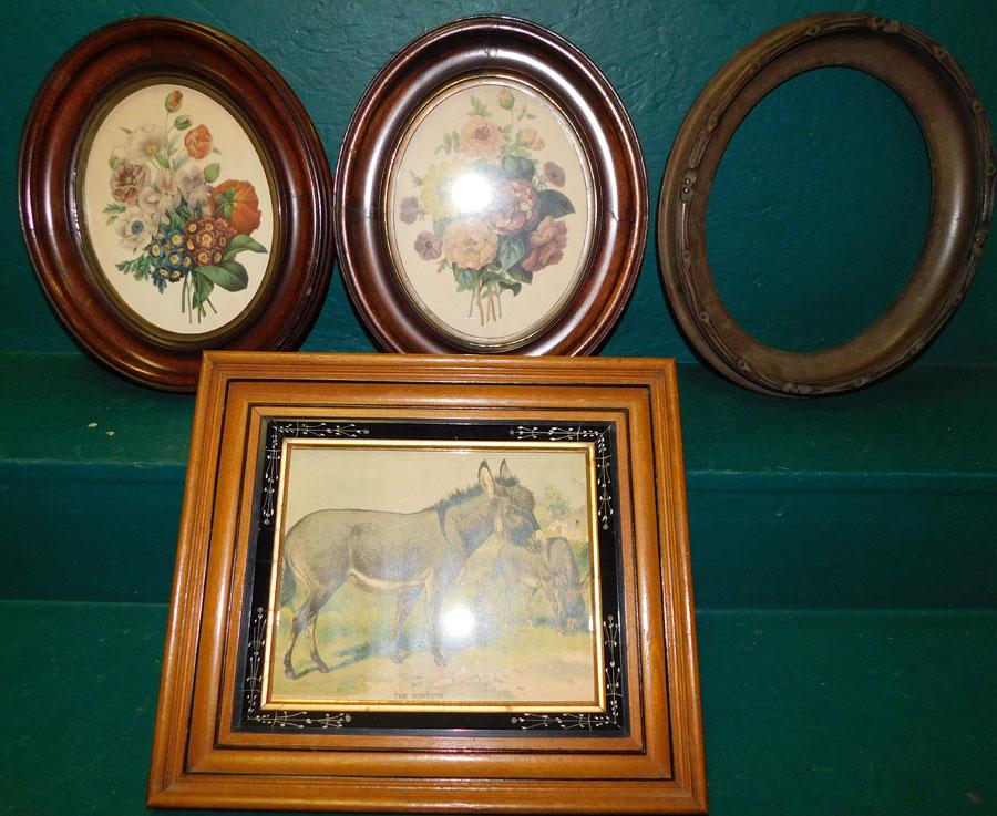 Four Walnut Victorian Picture Frames (1 of 2)