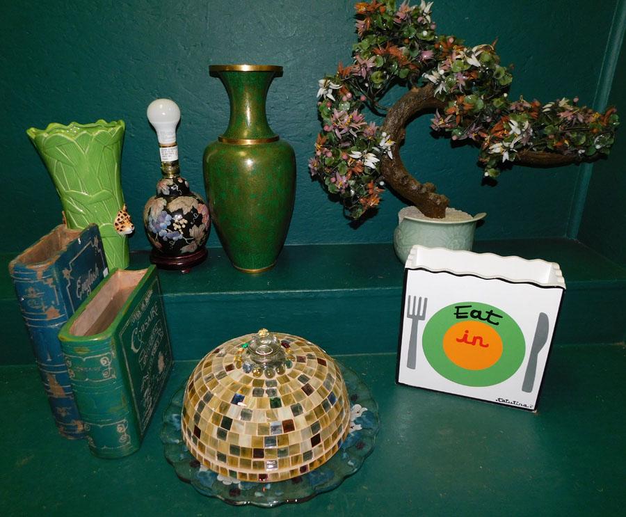 Lot Decorator Items-- Some As Is (1 of 4)