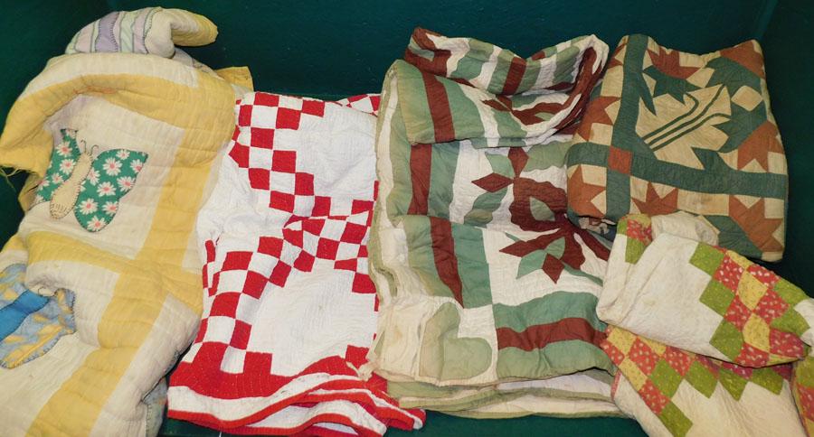 Lot Of Handmade Quilts (1 of 6)