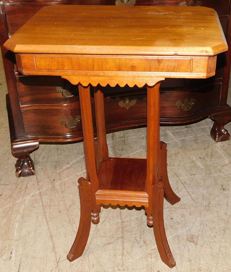 Walnut Victorian Table (1 of 3)