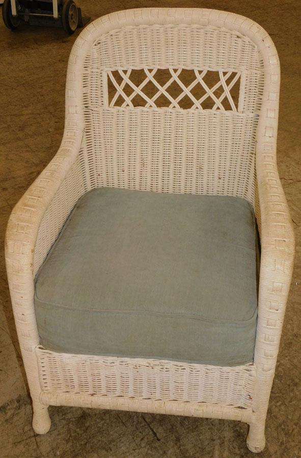 Antique Wicker Chair: Antique Wicker Chair . 34" H