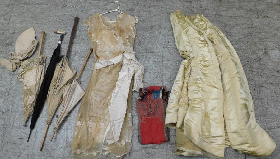 Victorian Dress & Parasols Lot (1 of 4)