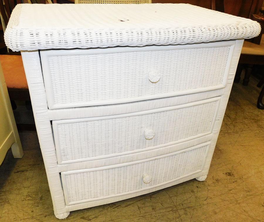 Wicker 3 Drawer Chest (1 of 3)