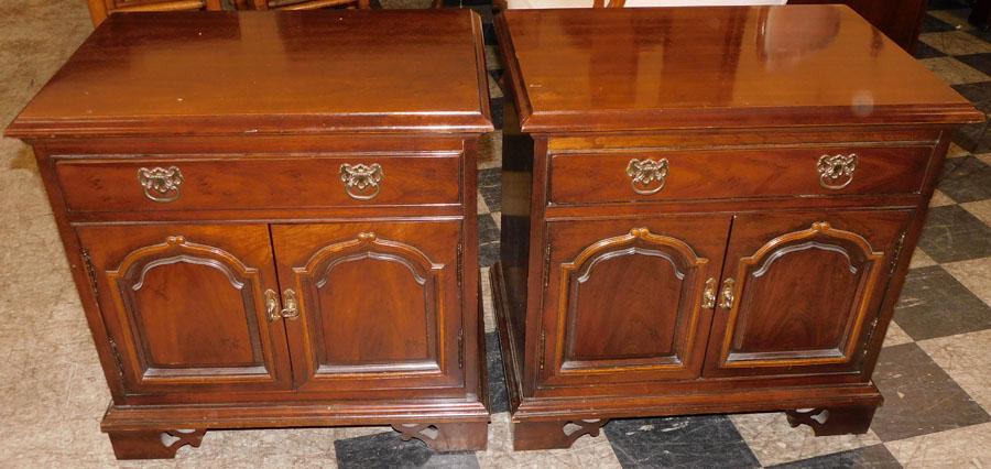 Pair of Cherry Night Stands by Thomasville (1 of 5)