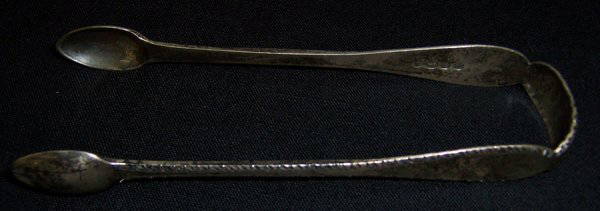 English sugar tong signed W.C.- London 1833: Early English sugar tong signed W.C.- London 1833