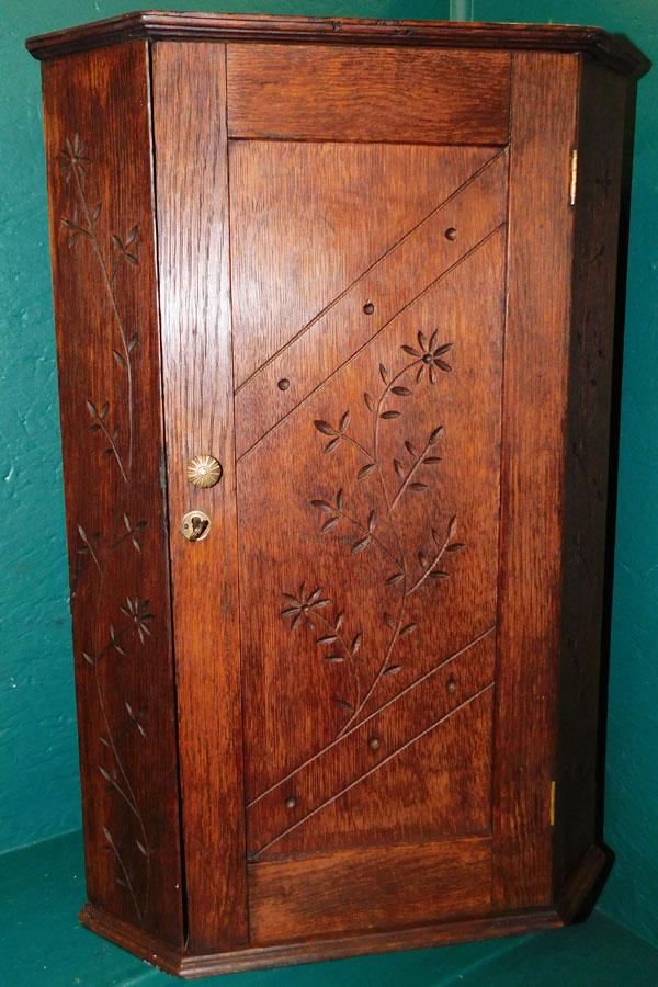 Antique Oak Carved Hanging Corner Cabinet (1 of 5)