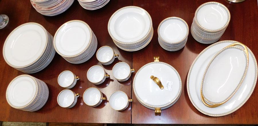 70 Pc Limoges Haviland China (1 of 3)