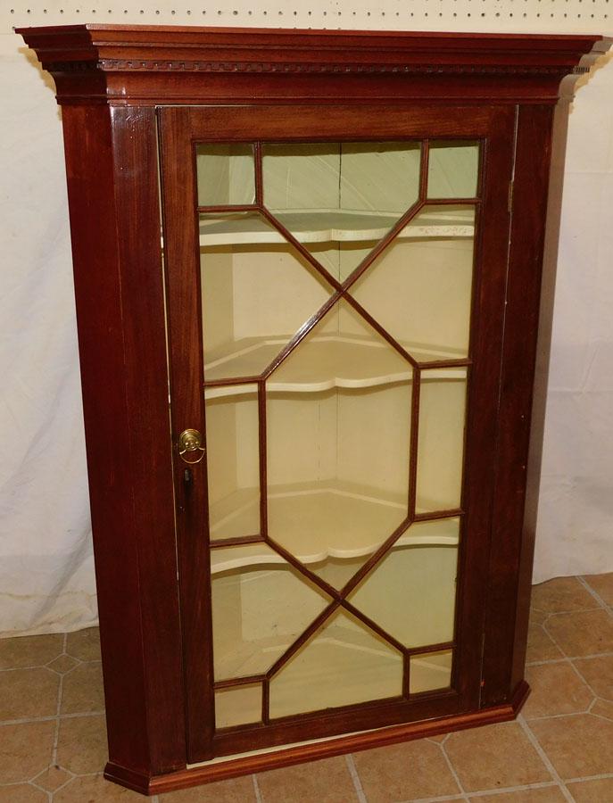 19th C Mahogany Hanging Corner Cabinet (1 of 4)