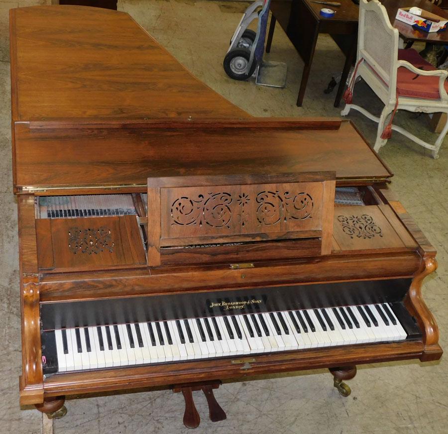 Antique Rosewood John Broadwood & Sons London Baby: Antique Rosewood John Broadwood & Sons London Baby Grand Piano. 56" W 90" D 37" H