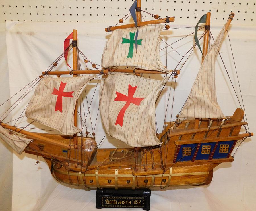 Wooden Carved Ships Model (1 of 7)