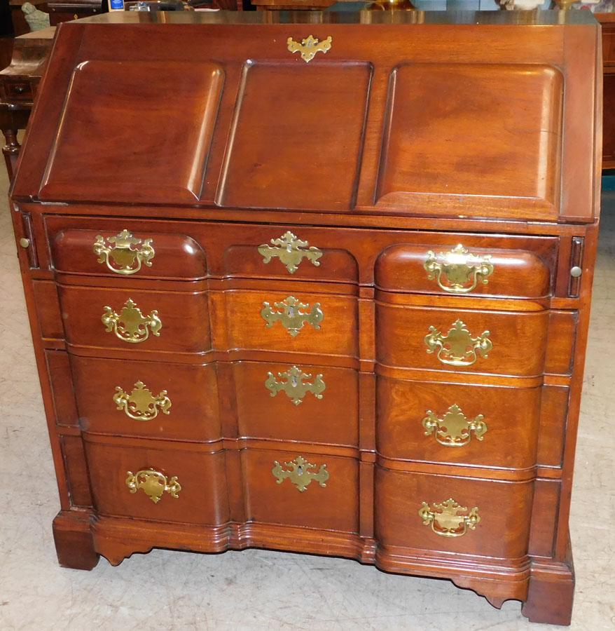 19th C Mahogany Block Front Slant Front Desk: 19th C Mahogany Block Front Slant Front Desk. 40 1/2" W 23" D 41 1/2" H