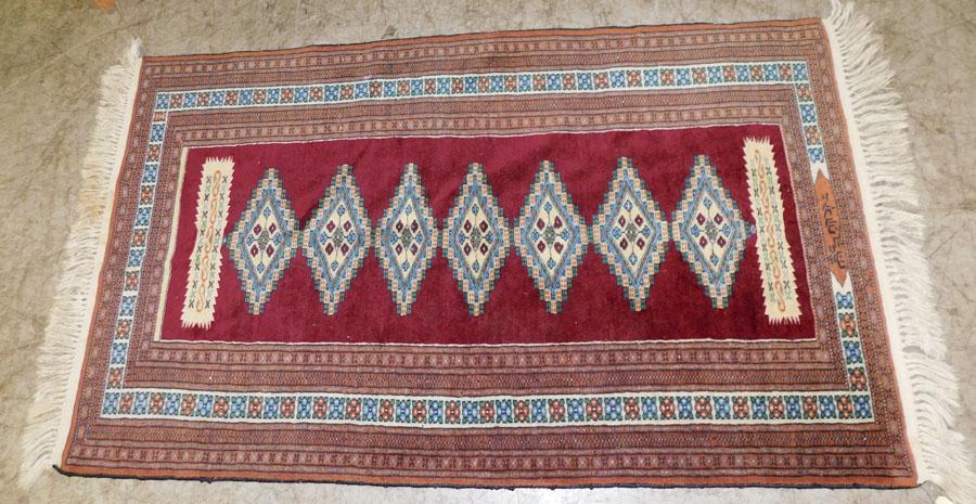 2' 9" x 4' 6" Handmade Oriental Rug (1 of 4)