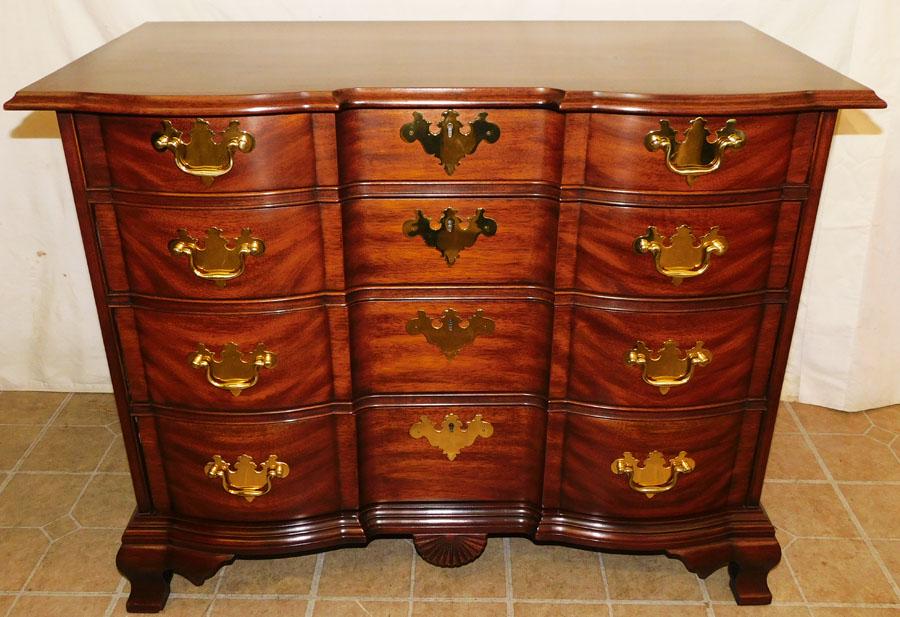 Mahogany Block Front 4 Dr Chest by Henkel Harris (1 of 9)