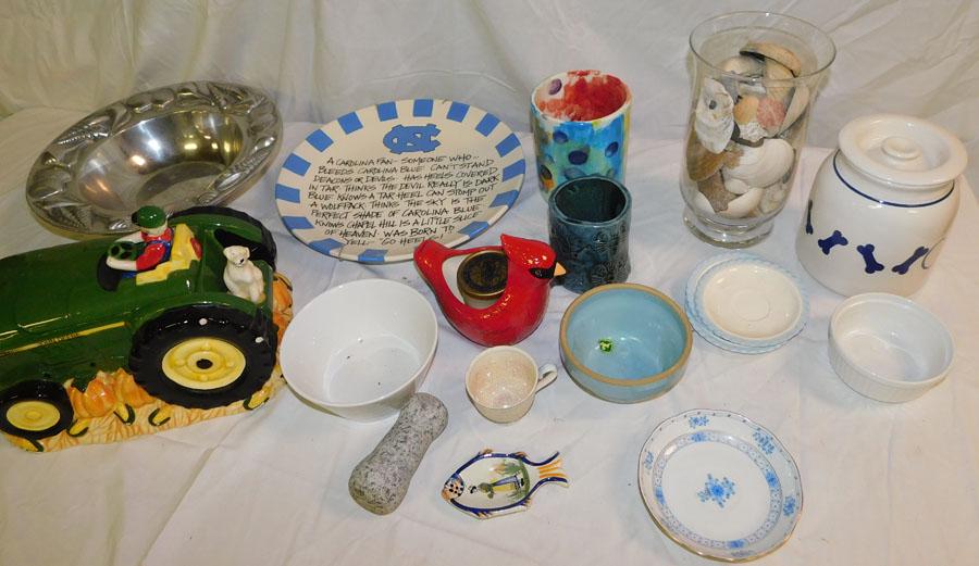 Lot of Cast Aluminum Bowls, Porc Cookie Jars, Sea (1 of 3)