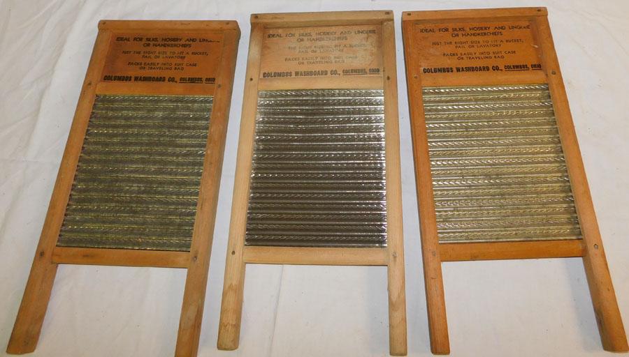Lot of Advertising Washboards (1 of 2)
