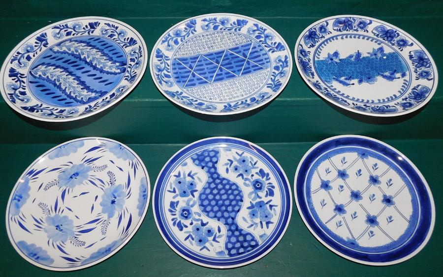Lot of Blue & White Oriental Plates (1 of 3)