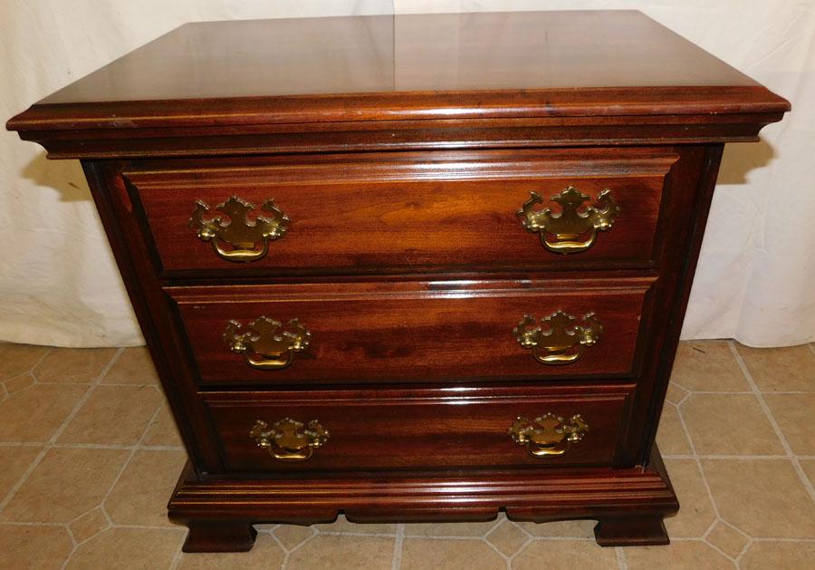 3 Drawer Cherry Night Stand by Kincaid (1 of 4)