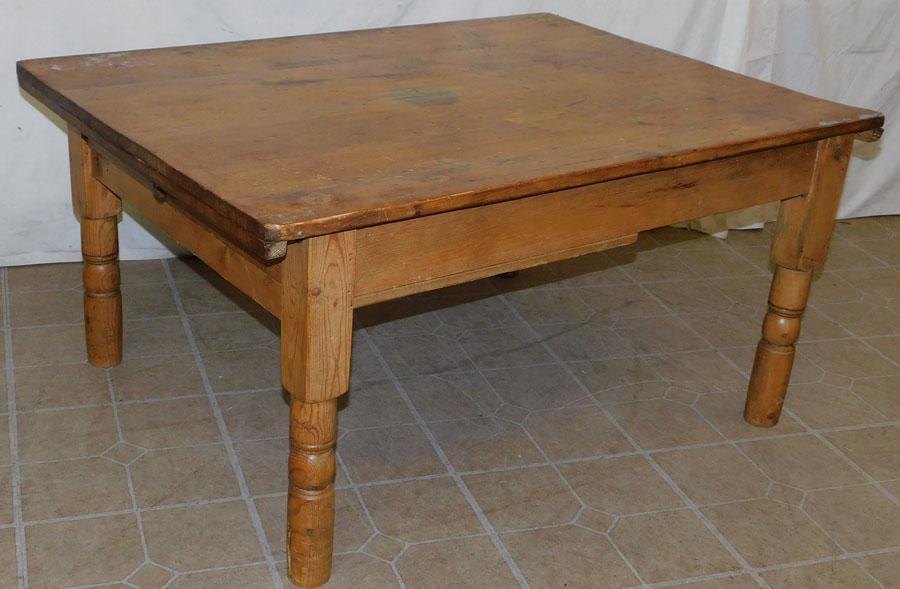 Pine Coffee Table (1 of 3)