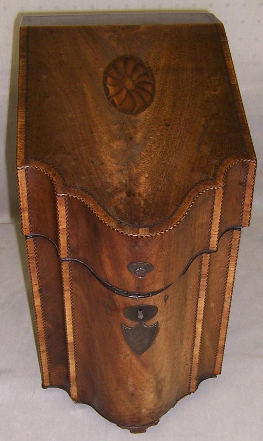 Period inlaid mahogany Hepplewhite knife box.: Period inlaid mahogany Hepplewhite knife box.