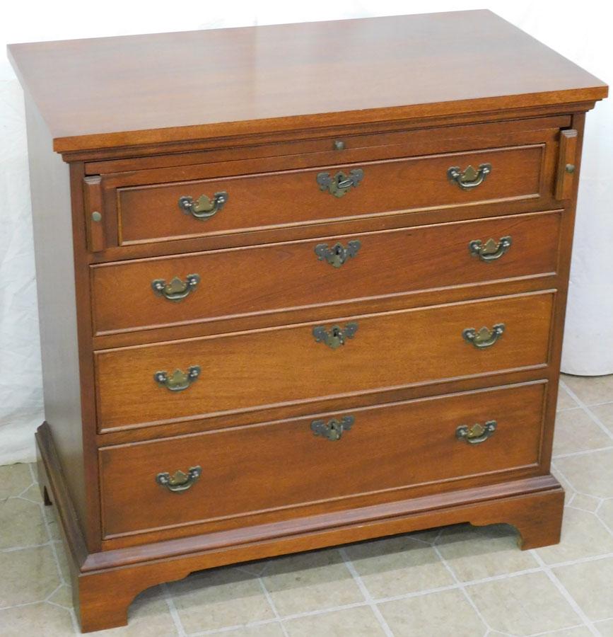 Signed Craftique Mah 4 Dr Chest w/ Slide & Flatware Dr (1 of 8)