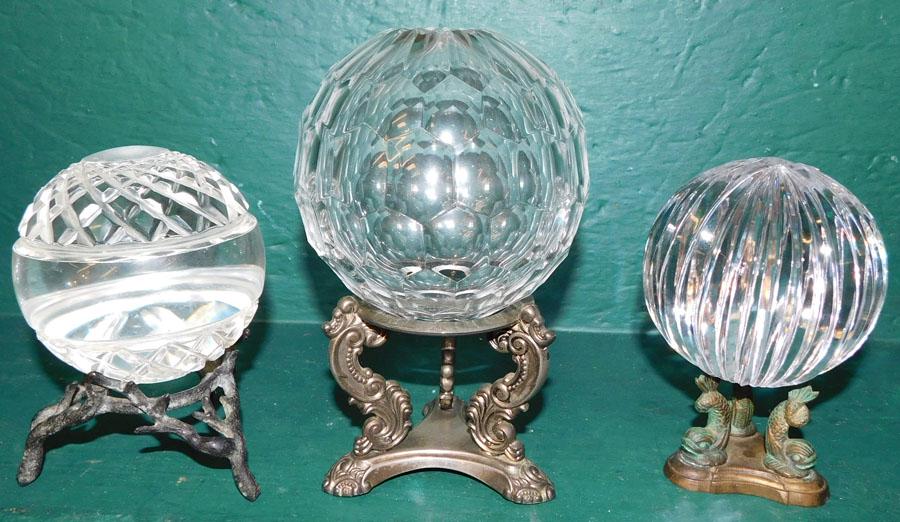 3 Press Cut Spheres on Metal Bases (1 of 4)