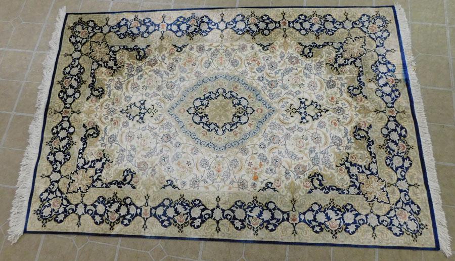 3'3" x 5'1" Fine Woven Silk Handmade Rug (1 of 6)