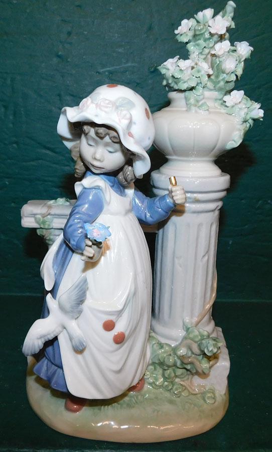 Lladro Figurine (1 of 3)