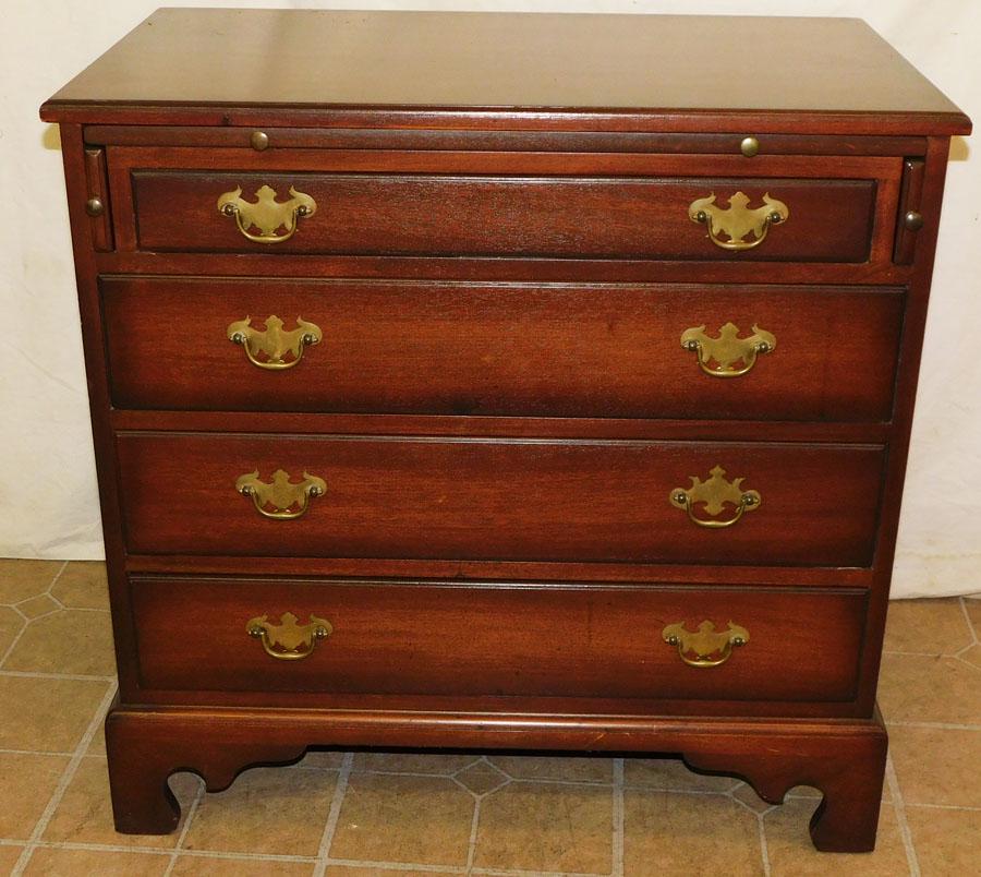 Mahogany 4 Drawer Chest with Slide by Kittinger (1 of 7)
