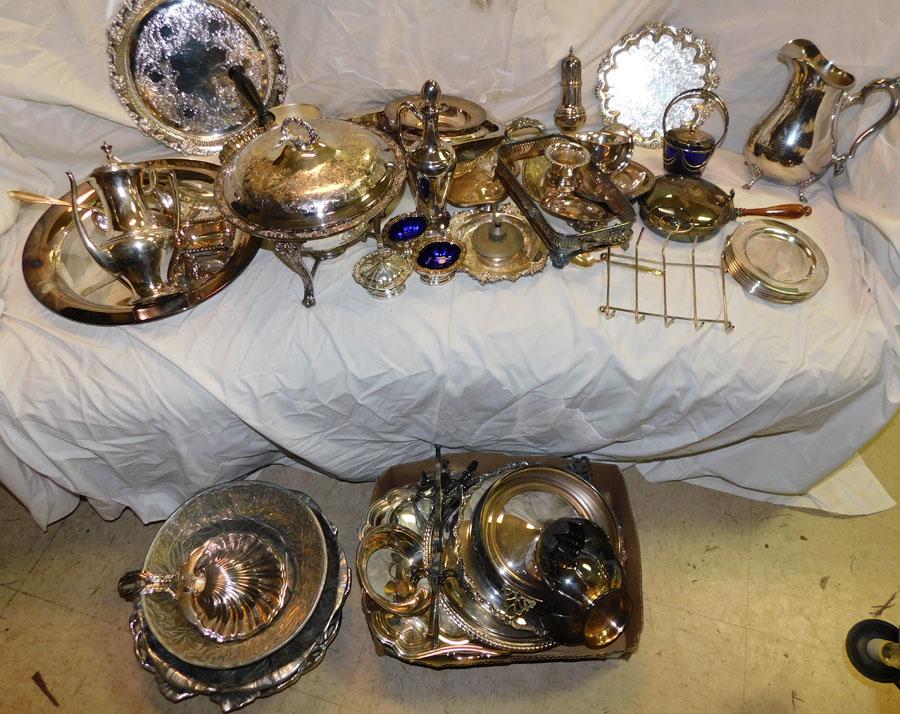 Lot of Silverplate & Cast Aluminum Items (1 of 6)