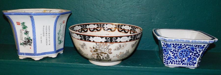 3 Piece Oriental Porcelain Lot, (2 Jardinieres & 1 (1 of 4)