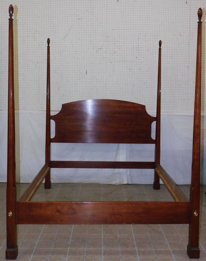 Cherry Queen Size Pencil Post Bed (1 of 4)