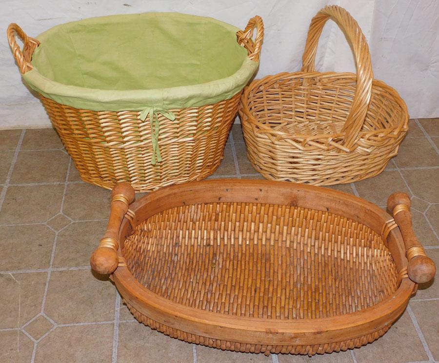 Lot 3 Wicker Baskets (1 of 2)