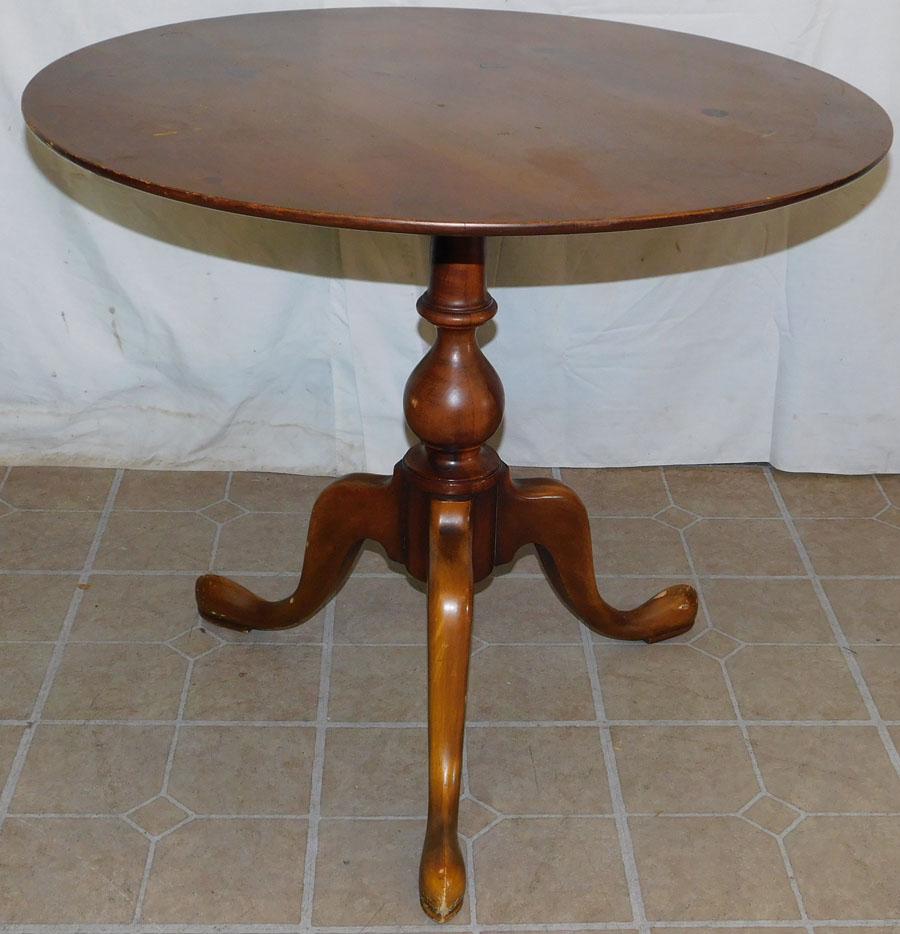Pine Tea Table: Pine Tea Table. 30" Dia 27" H