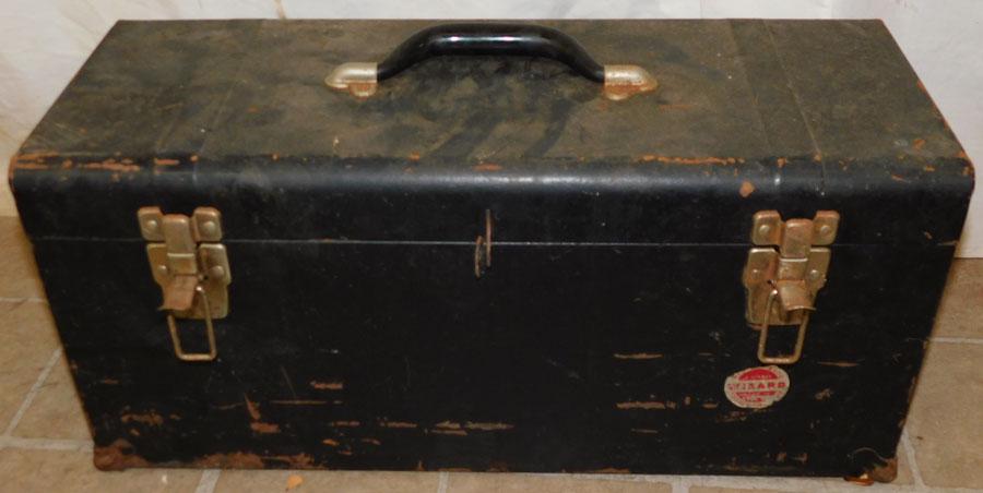 Metal Toolbox & Contents (1 of 3)