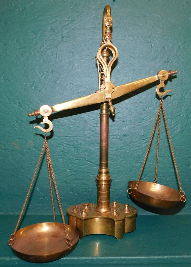 Vintage Brass Scale (1 of 4)