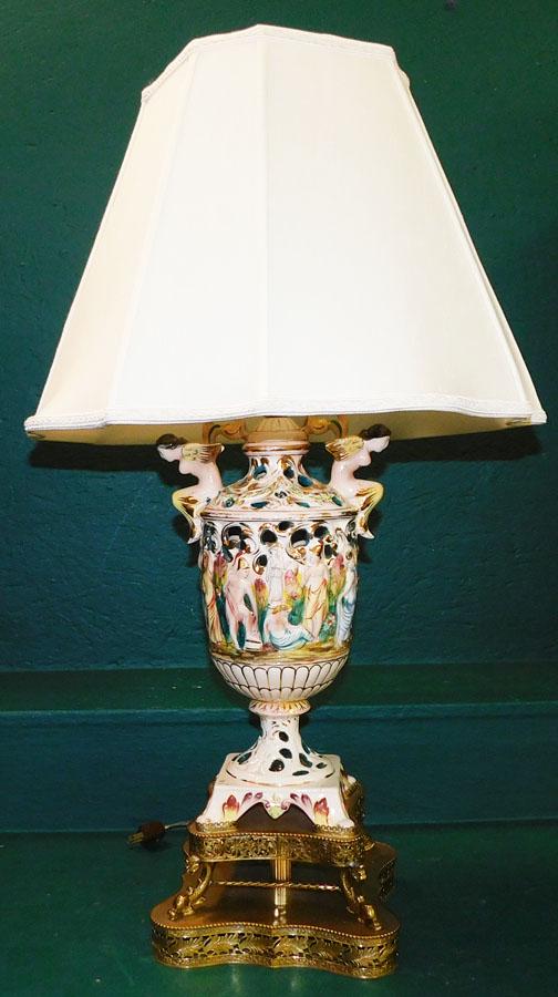 Porcelain Capodimonte Lamp (1 of 5)