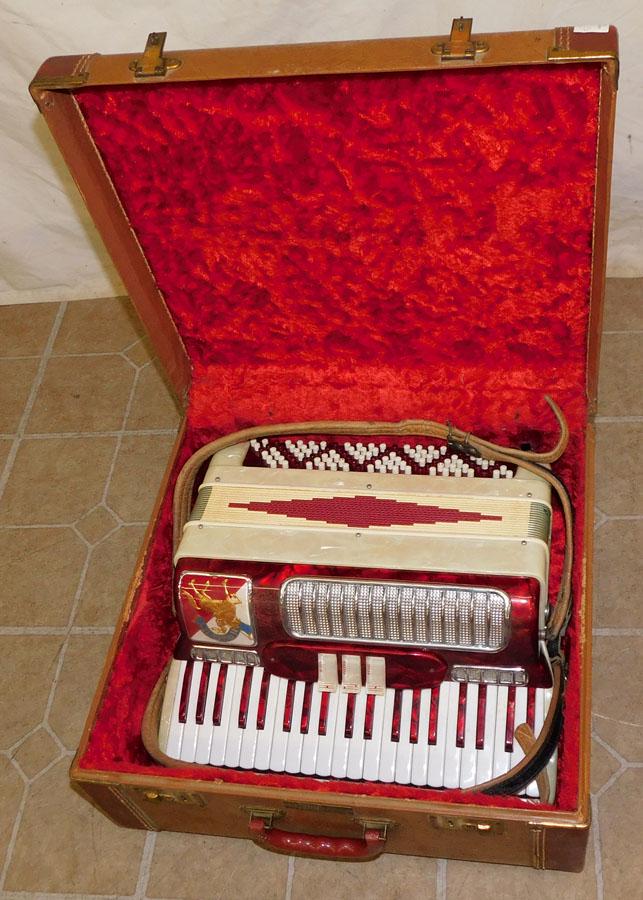 Vintage Nobility Accordion in Original Case, (Chicago (1 of 8)