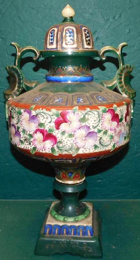 Moriage Decorated Covered Urn (1 of 4)
