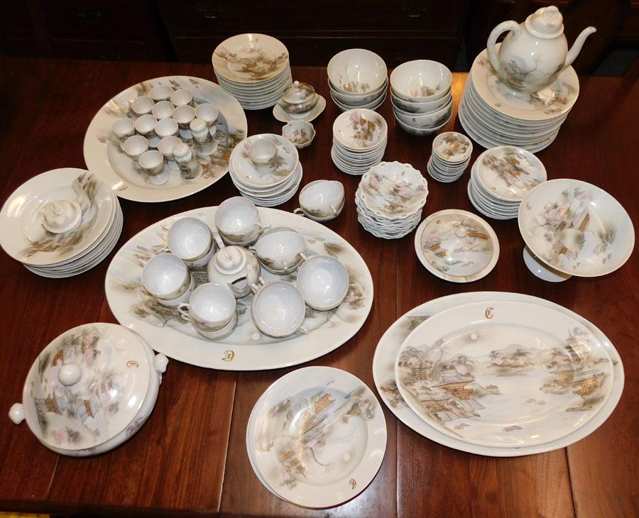 135 Pc Porcelain Paint Decorated Japanese Dinner Set (1 of 8)